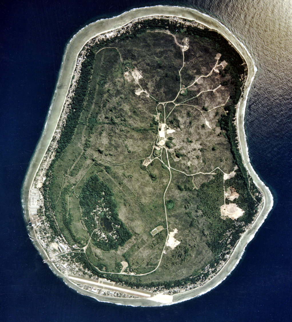 Citra satelit Nauru, 2002