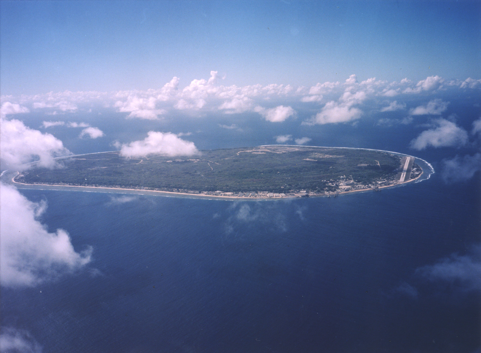 Pemandangan udara Nauru