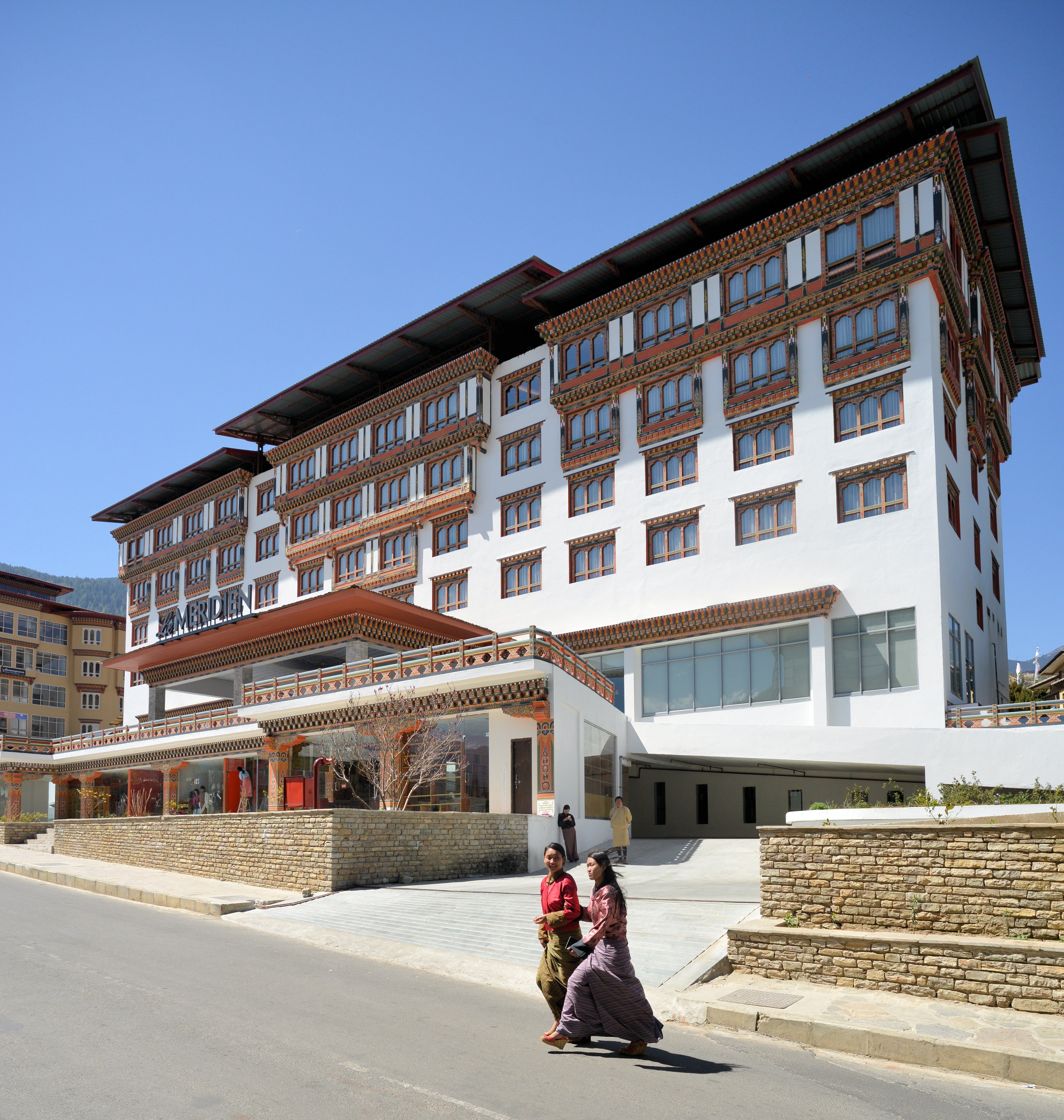 Hotel Le Méridien Thimphu adalah sebahagian daripada industri pelancongan Bhutan yang sedang berkembang pesat.