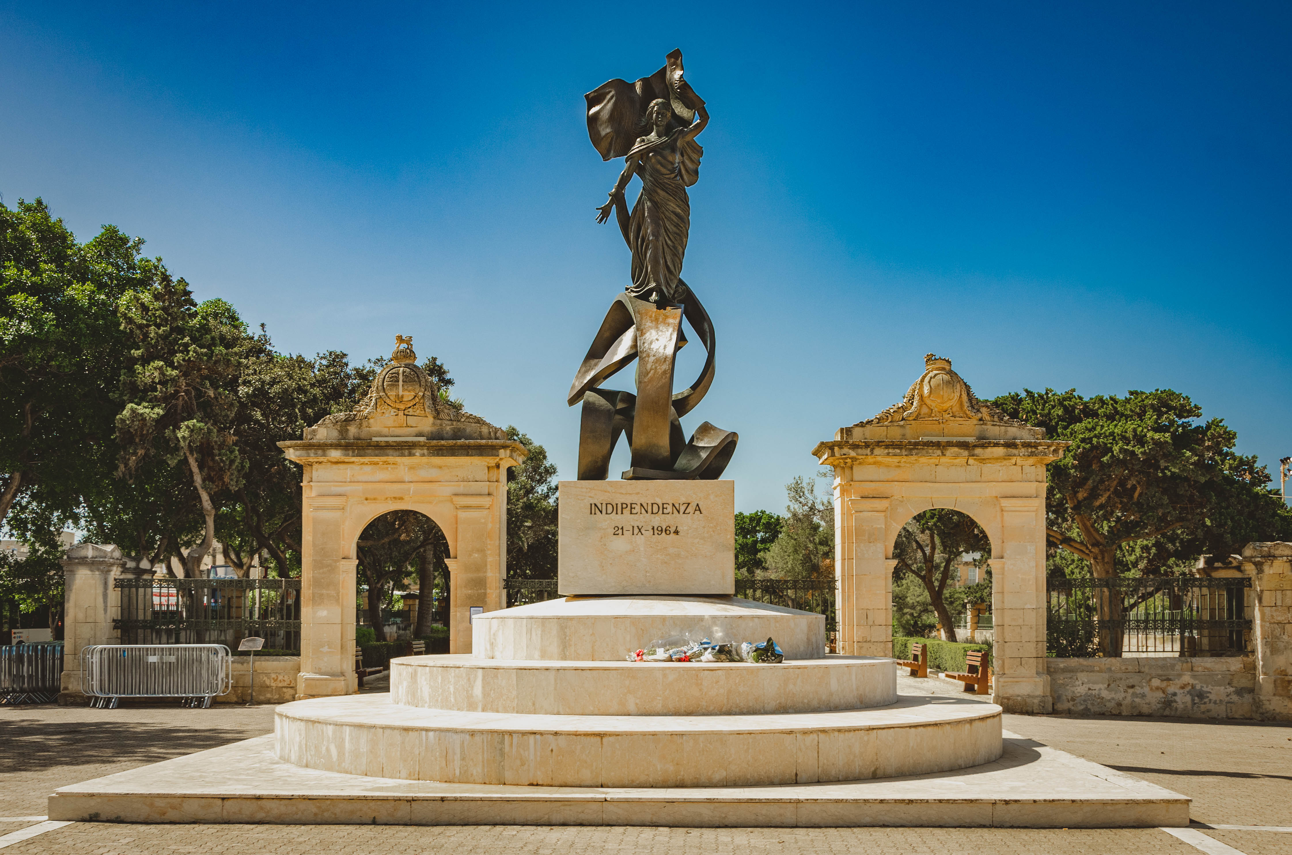 Tượng đài độc lập của Malta ở Floriana.
