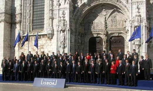 Denmark menjadi anggota Uni Eropa pada tahun 1973 dan menandatangani Perjanjian Lisbon pada tahun 2007.