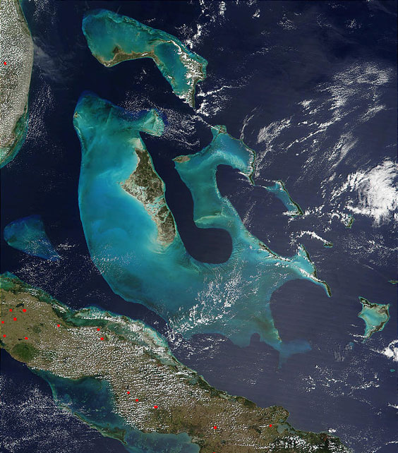 Sebagian besar Bahama adalah bagian dari Bahama Banks (biru muda) yang berada di atas air.Selama zaman es, ini akan menjadi dua pulau besar