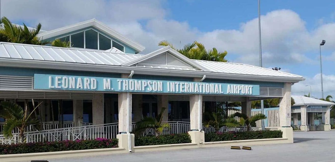 Bandar Udara Internasional Leonard M. Thompson