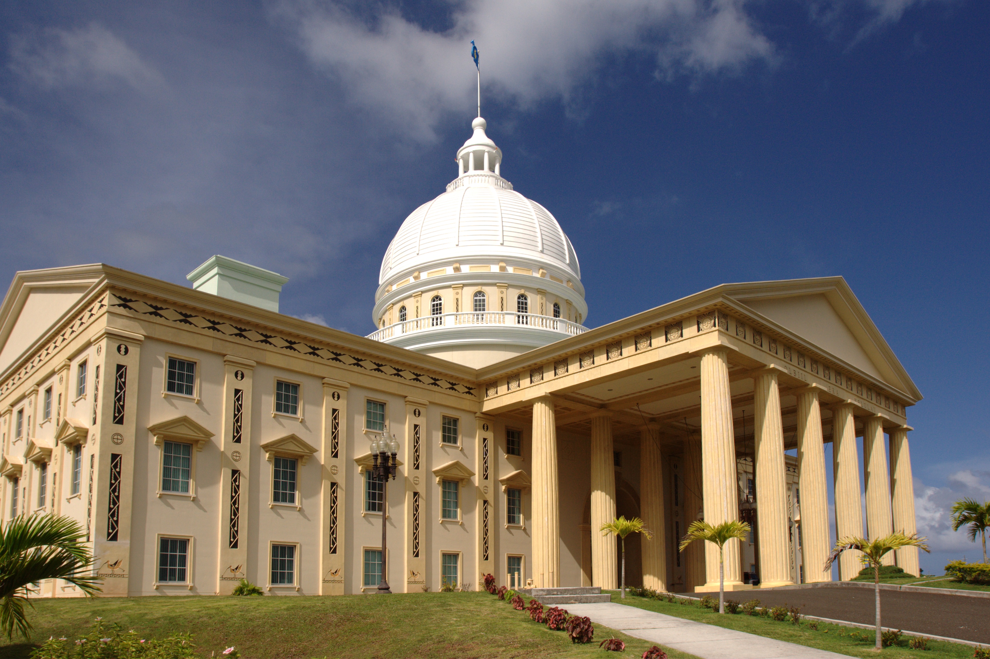 Bangunan Kapitol Palau, pusat kerajaan negara.