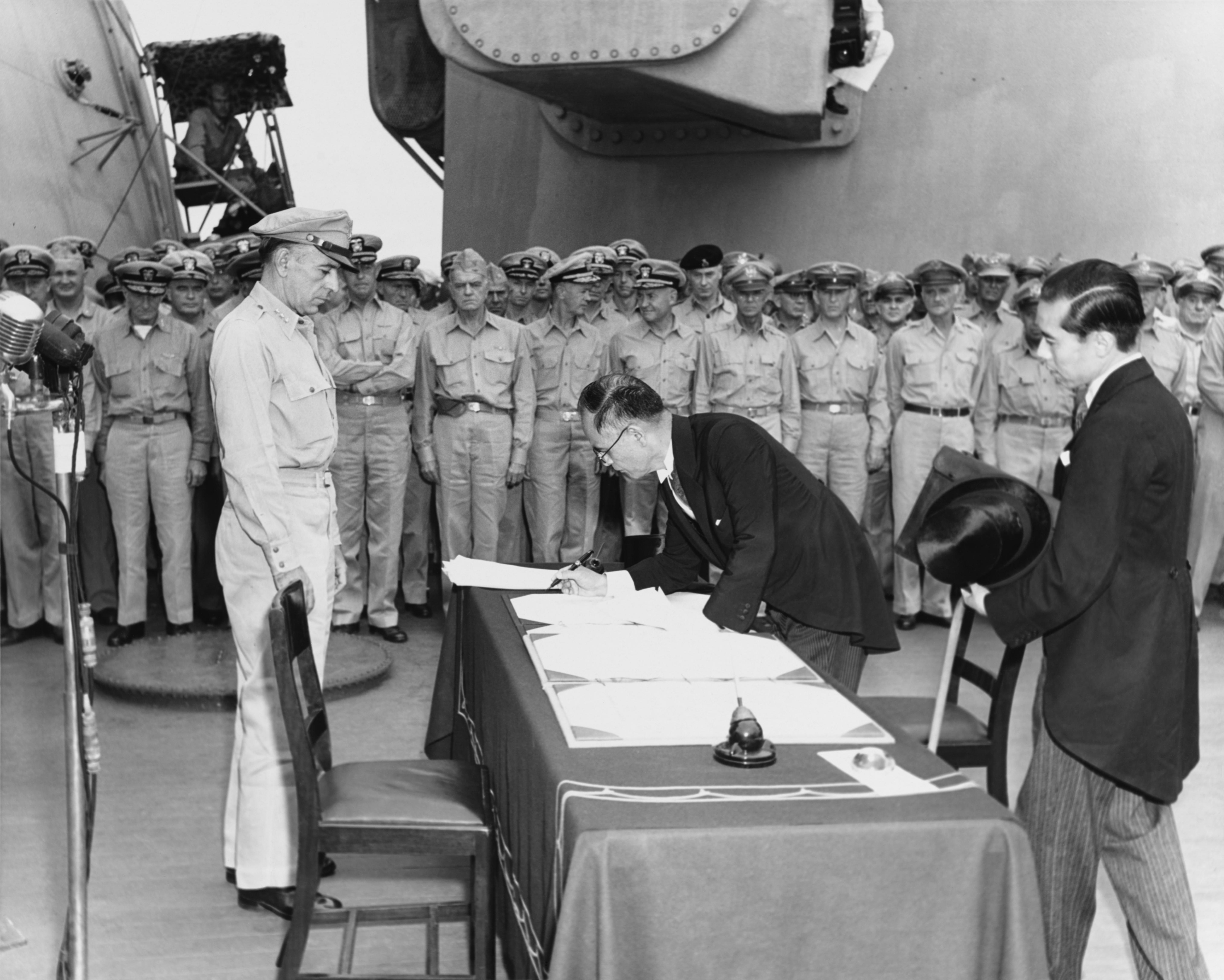 Ambisi kekaisaran Jepang berakhir pada 2 September 1945, dengan penyerahan negara tersebut kepada Sekutu.
