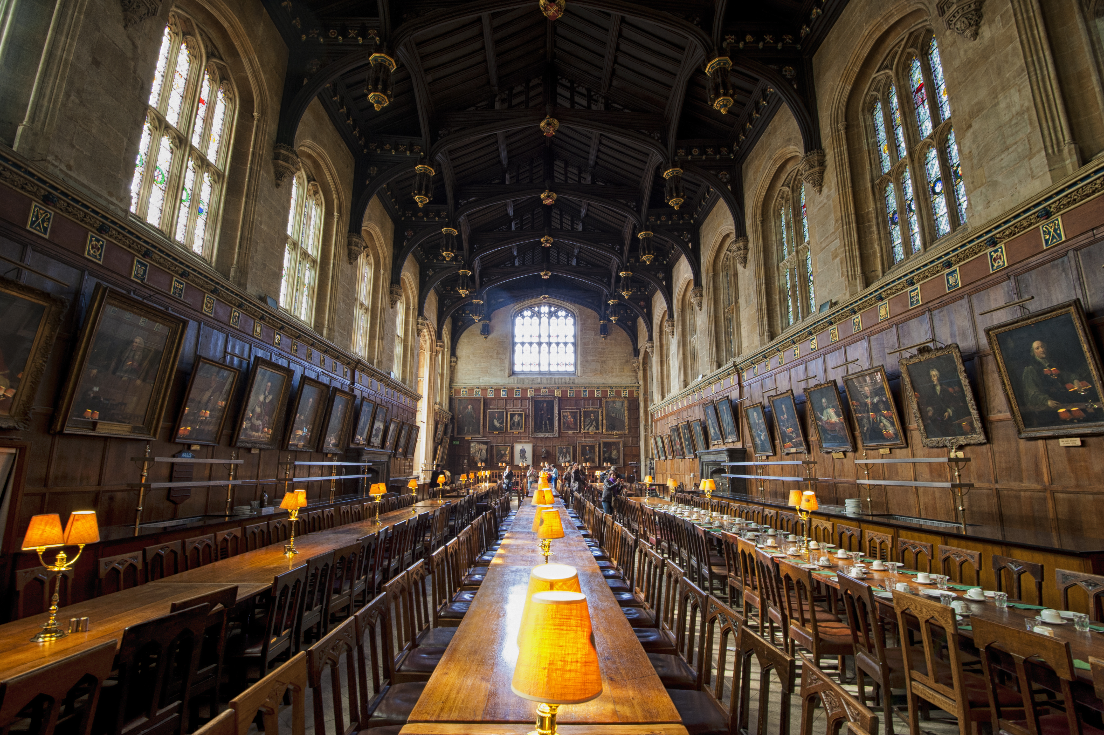 Universiti Oxford secara meluas dianggap sebagai salah satu universiti terkemuka di dunia.