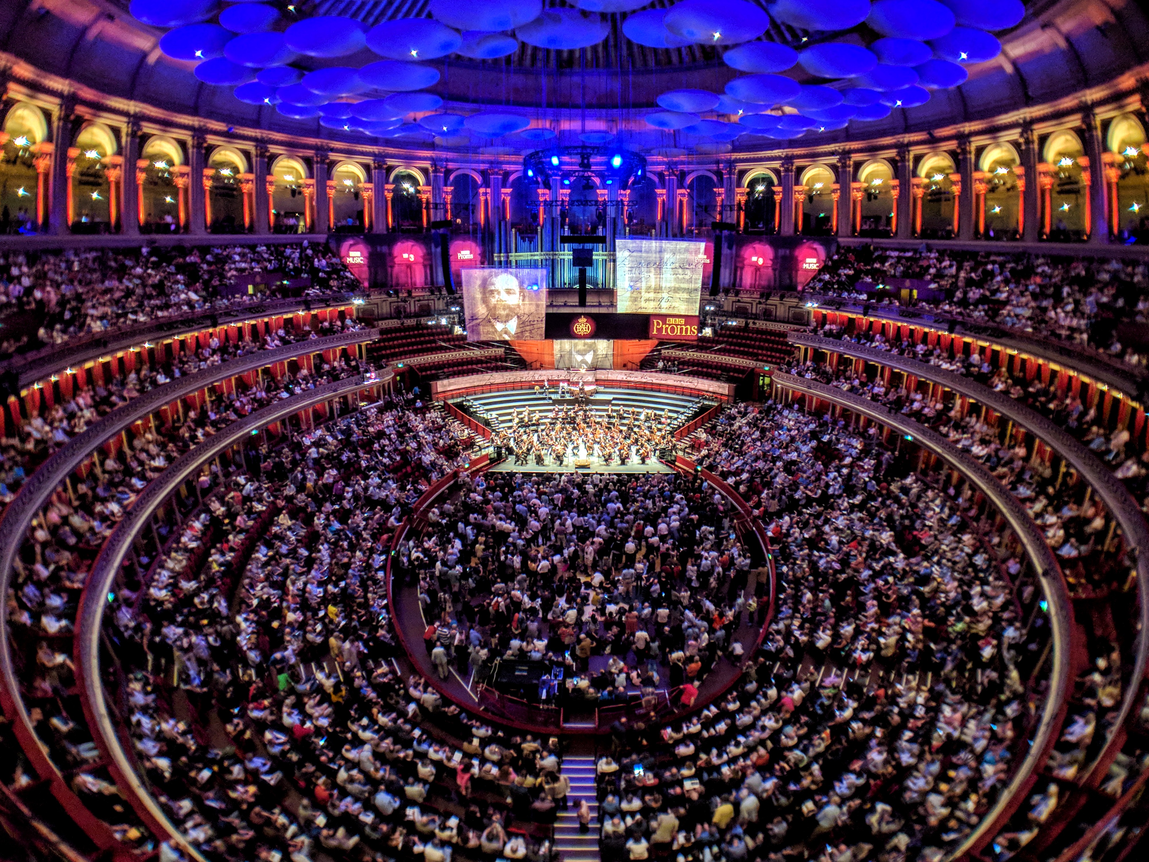 The Proms ialah sebuah festival muzik klasik, yang paling rapat dikaitkan dengan Henry Wood dan diadakan di Royal Albert Hall, yang kerap memainkan muzik oleh Edward Elgar dan komposer British lain.