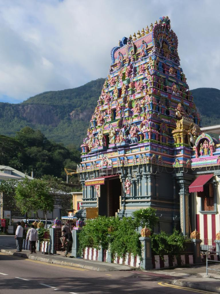 Kuil Arulmigu Navashakti Vinayakar di Victoria