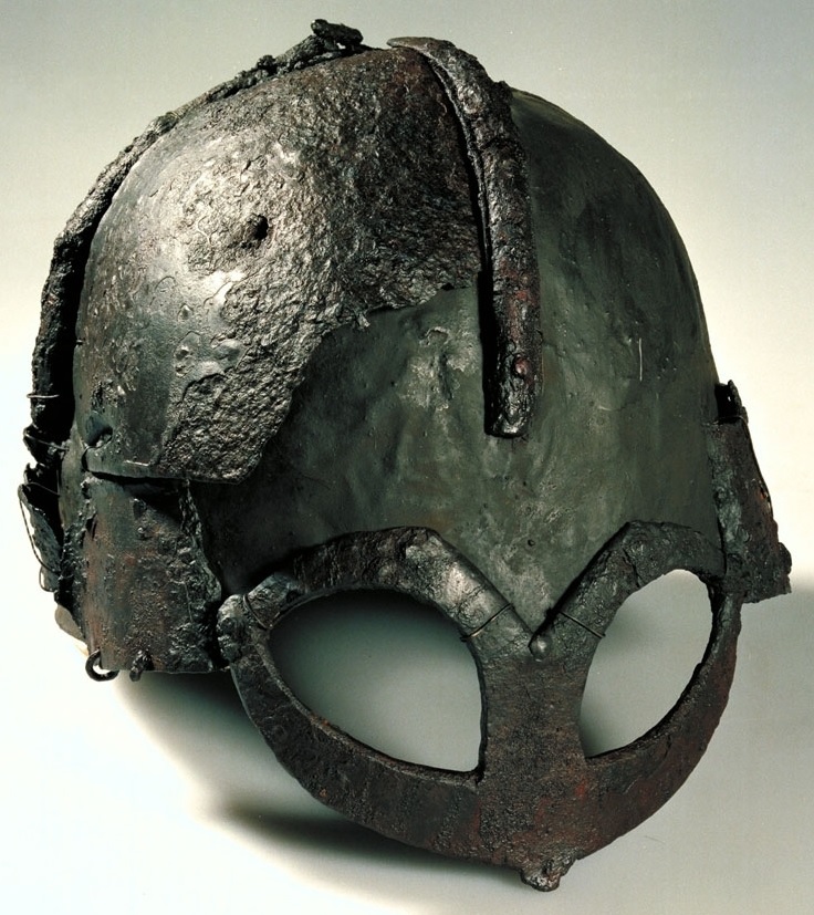 Topi keledar Gjermundbu yang ditemui di Buskerud adalah satu-satunya topi keledar Zaman Viking yang boleh dibina semula yang diketahui.