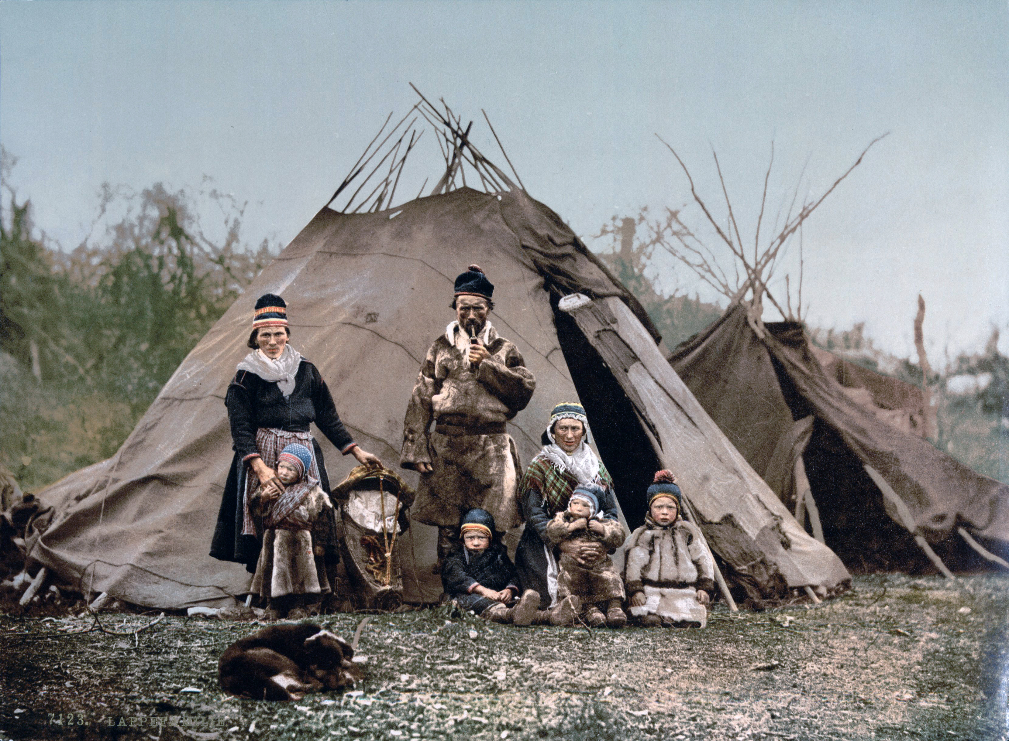 Sebuah keluarga orang Sámi di Norway, sekitar 1900