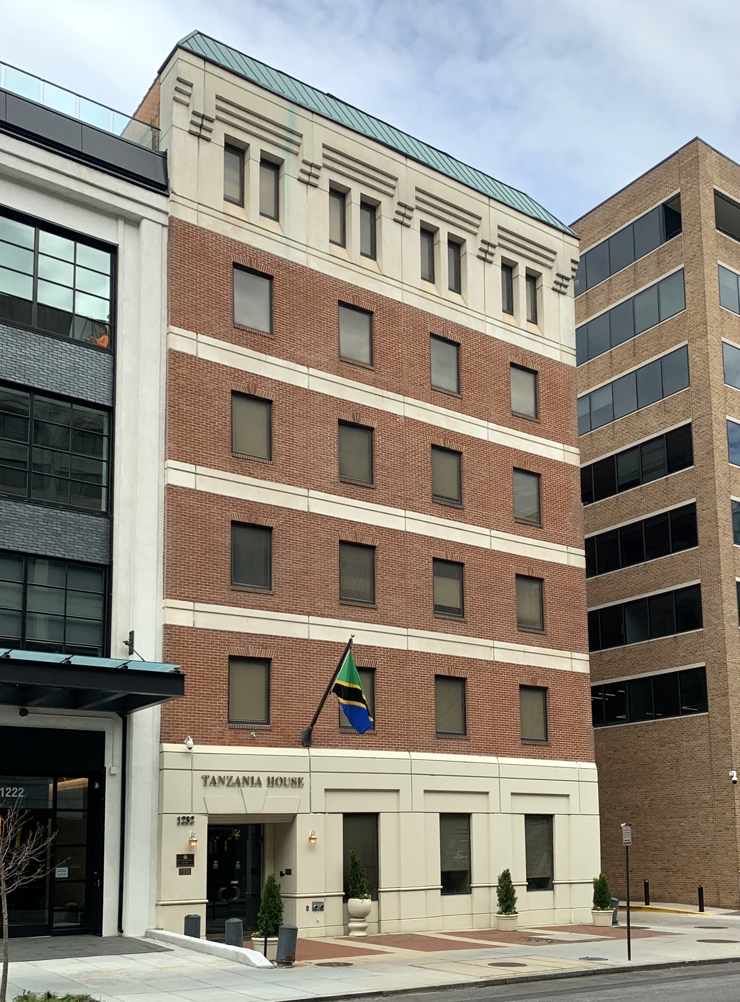 Đại sứ quán Tanzania, Washington, D.C. tại West End, Washington, D.C.