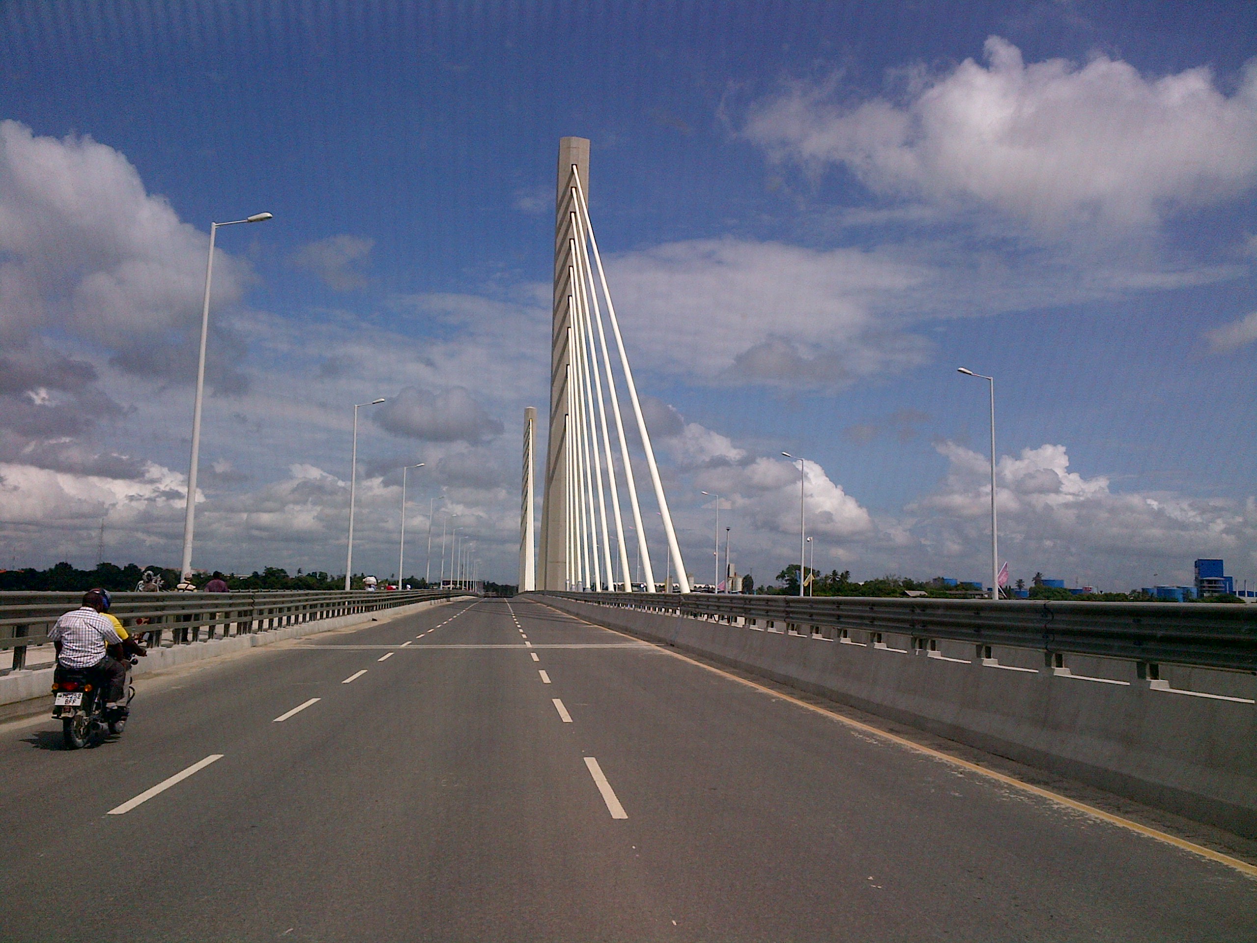 Cầu Nyerere ở Kigamboni, Dar es Salaam