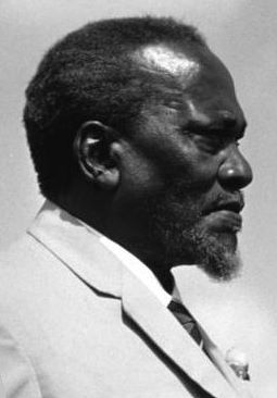 Tổng thống đầu tiên và người cha sáng lập của Kenya, Jomo Kenyatta.