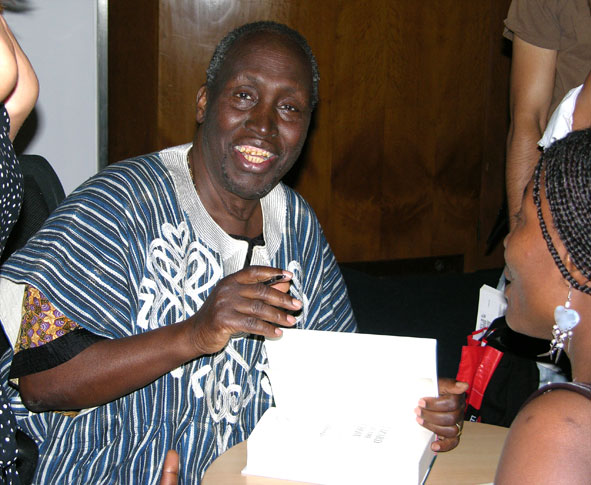 Nhà văn Kenya Ngũgĩ wa Thiong'o.