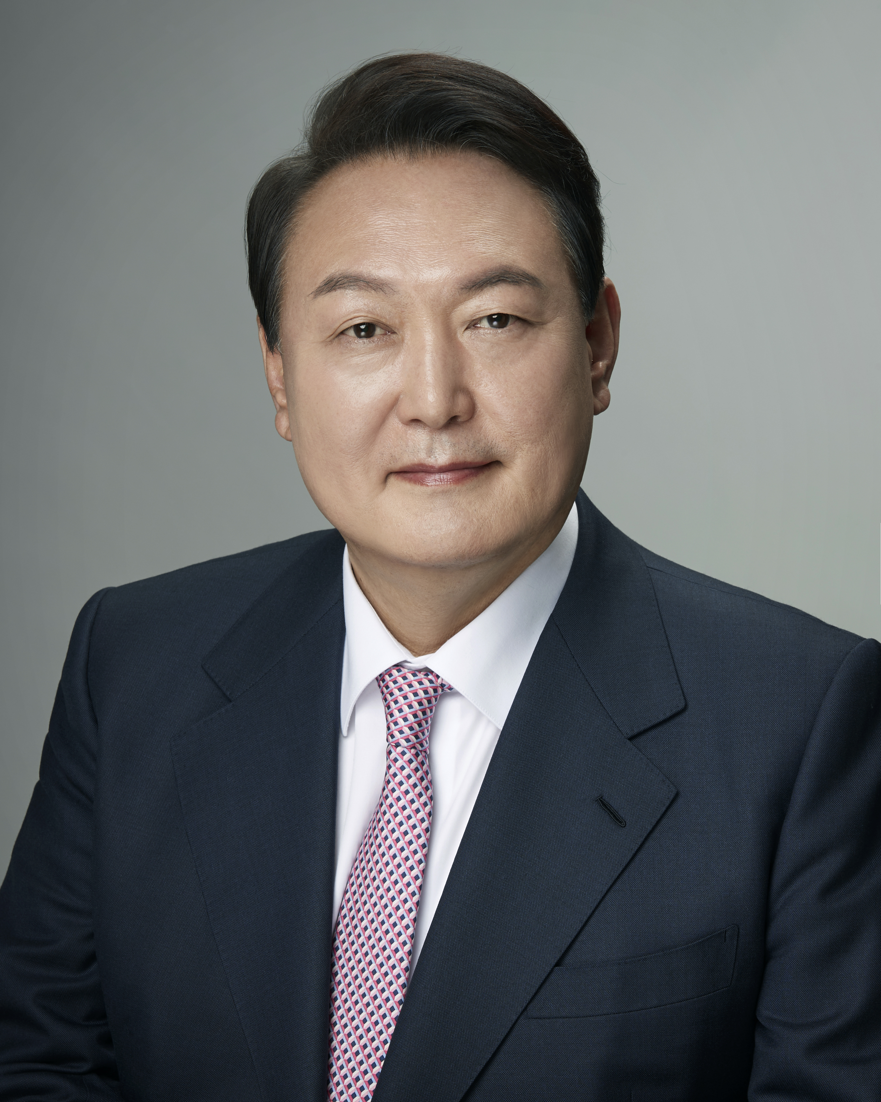 Yoon Suk Yeol, incumbent President of South Korea (since 2022).