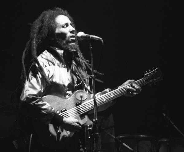 Bob Marley, salah satu seniman reggae paling terkenal dari Jamaika