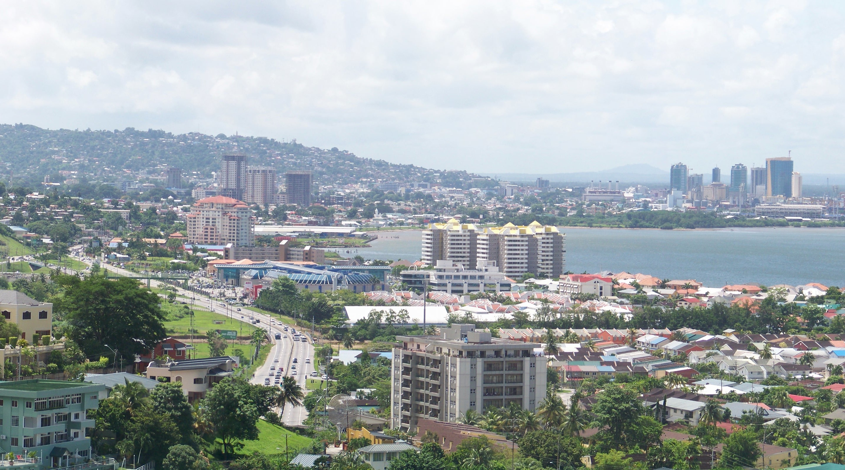 Port of Spain, ibu kota, pada tahun 2008