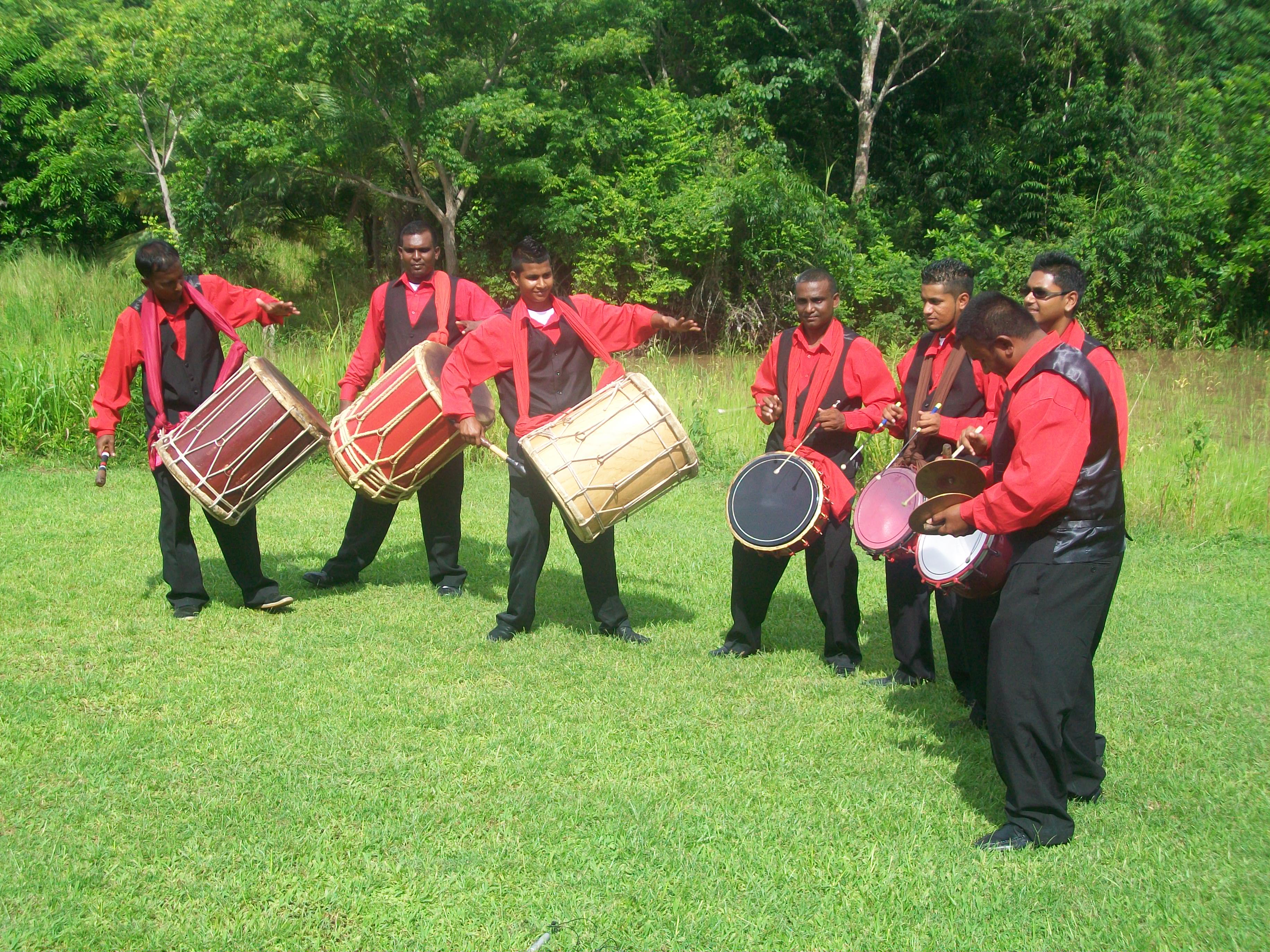 Tassa adalah ansambel perkusi asal India yang populer di Trinidad dan Tobago.