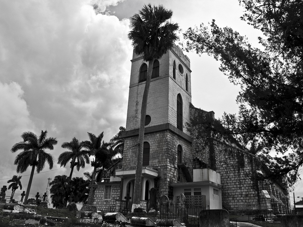 Gereja Mandeville (berdiri 1816), sebuah gereja Anglikan di Paroki Manchester. Kekristenan adalah agama terbesar di Jamaika.