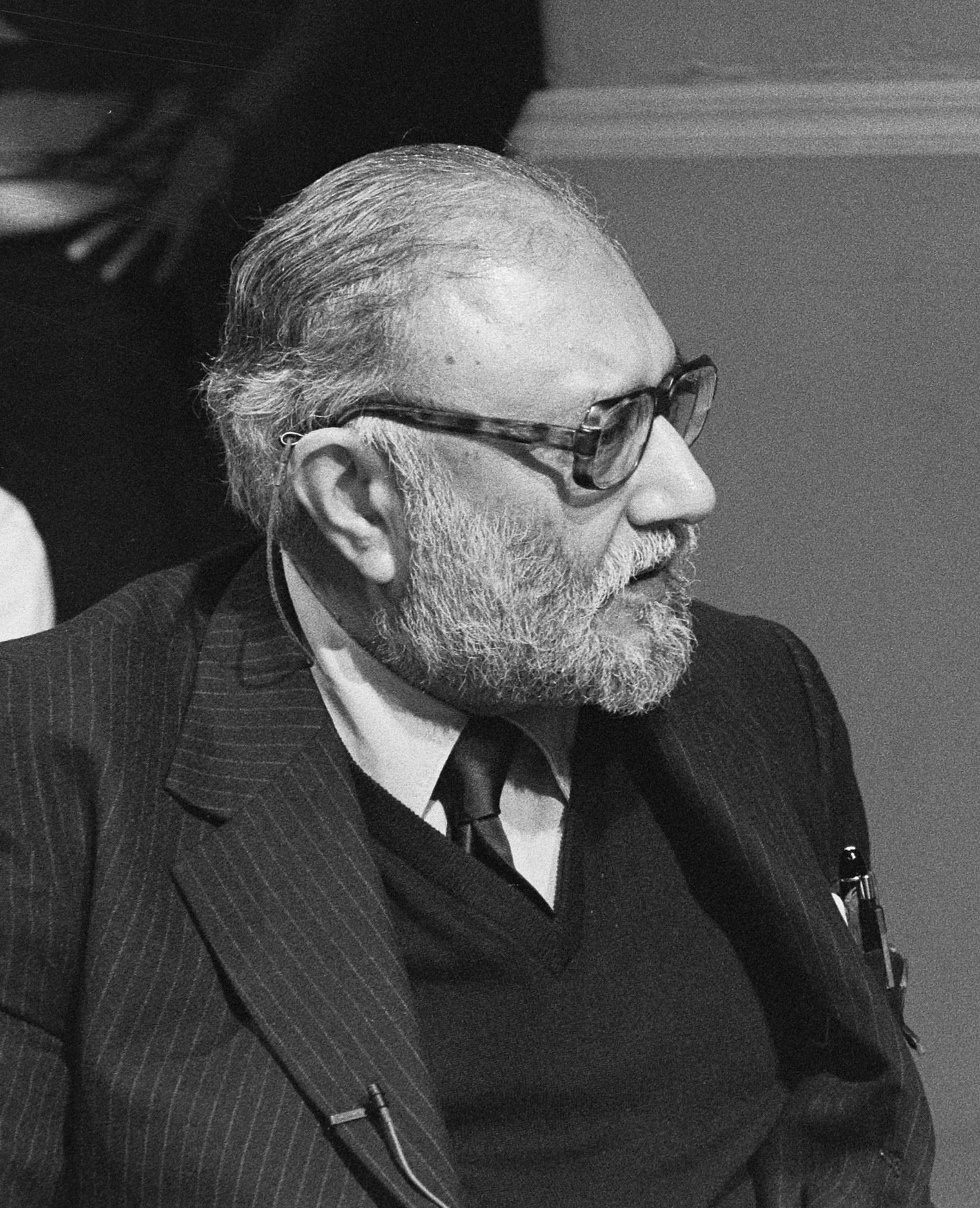 Abdus Salam memenangi Hadiah Nobel dalam Fizik 1979 atas sumbangannya kepada interaksi elektrolemah. Beliau adalah Muslim pertama yang memenangi hadiah Nobel dalam sains.