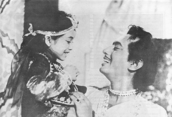 Anwar Hossain memerankan Siraj-ud-Daulah, Nawab Benggala merdeka terakhir, dalam film tahun 1967 Nawab Sirajuddaulah.