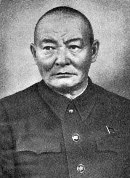 Khorloogiin Choibalsan memimpin Mongolia semasa era Stalinis, dan mempengerusikan persekitaran penganiayaan politik yang sengit