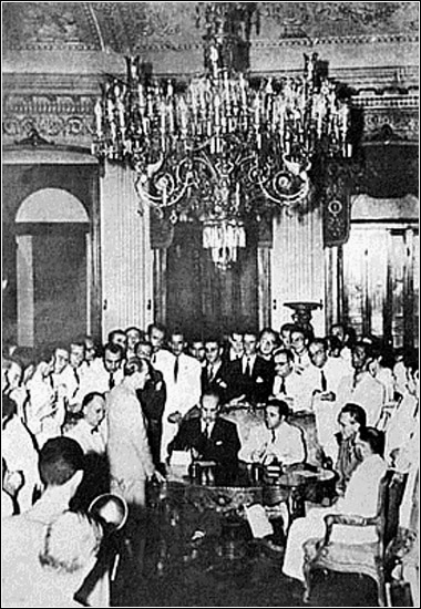 Penandatanganan Protokol Rio pada Januari 1942.