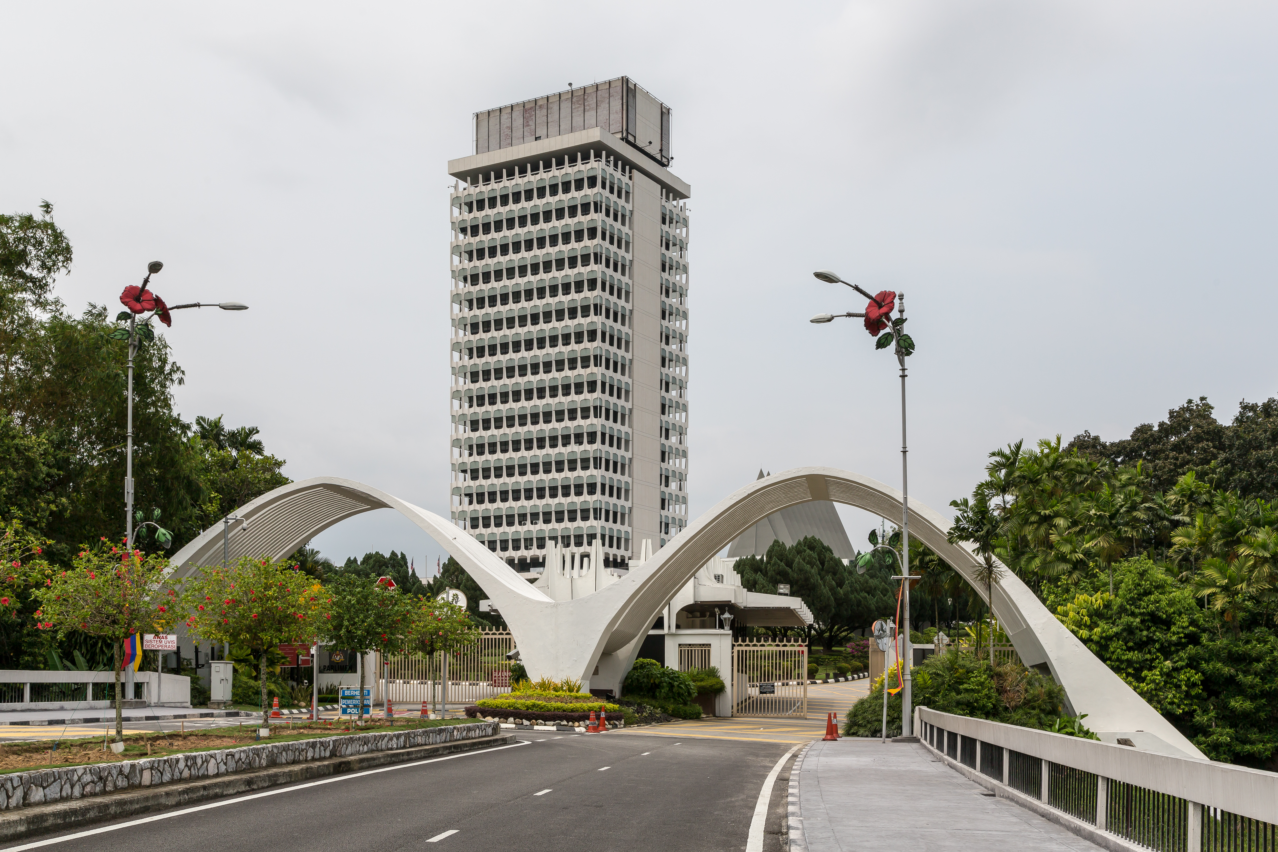 Parlimen Malaysia, bangunan yang menempatkan ahli-ahli Dewan Rakyat.