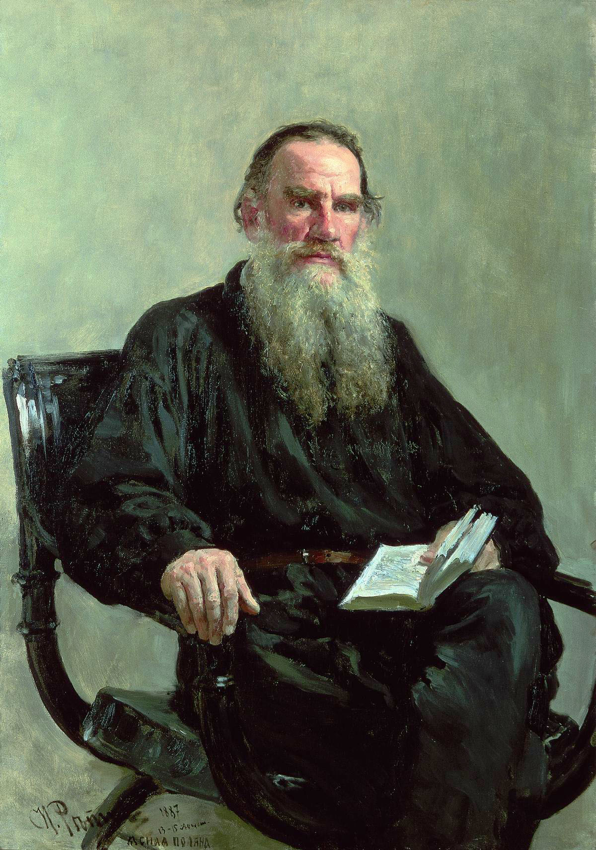 Leo Tolstoy (1828-1910), dianggap sebagai salah satu penulis terbesar sepanjang masa, dengan karya-karya seperti Perang dan Damai.