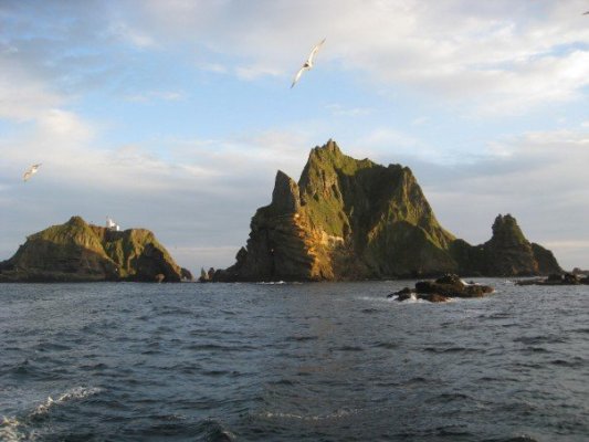 韓国が実効支配している竹島(韓国名:独島)は、日本が領有権を主張している。
