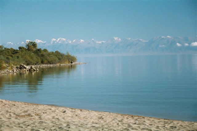 Pantai selatan Danau Issyk Kul.