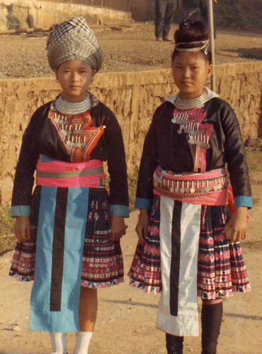 Gadis-gadis Hmong di Laos, 1973