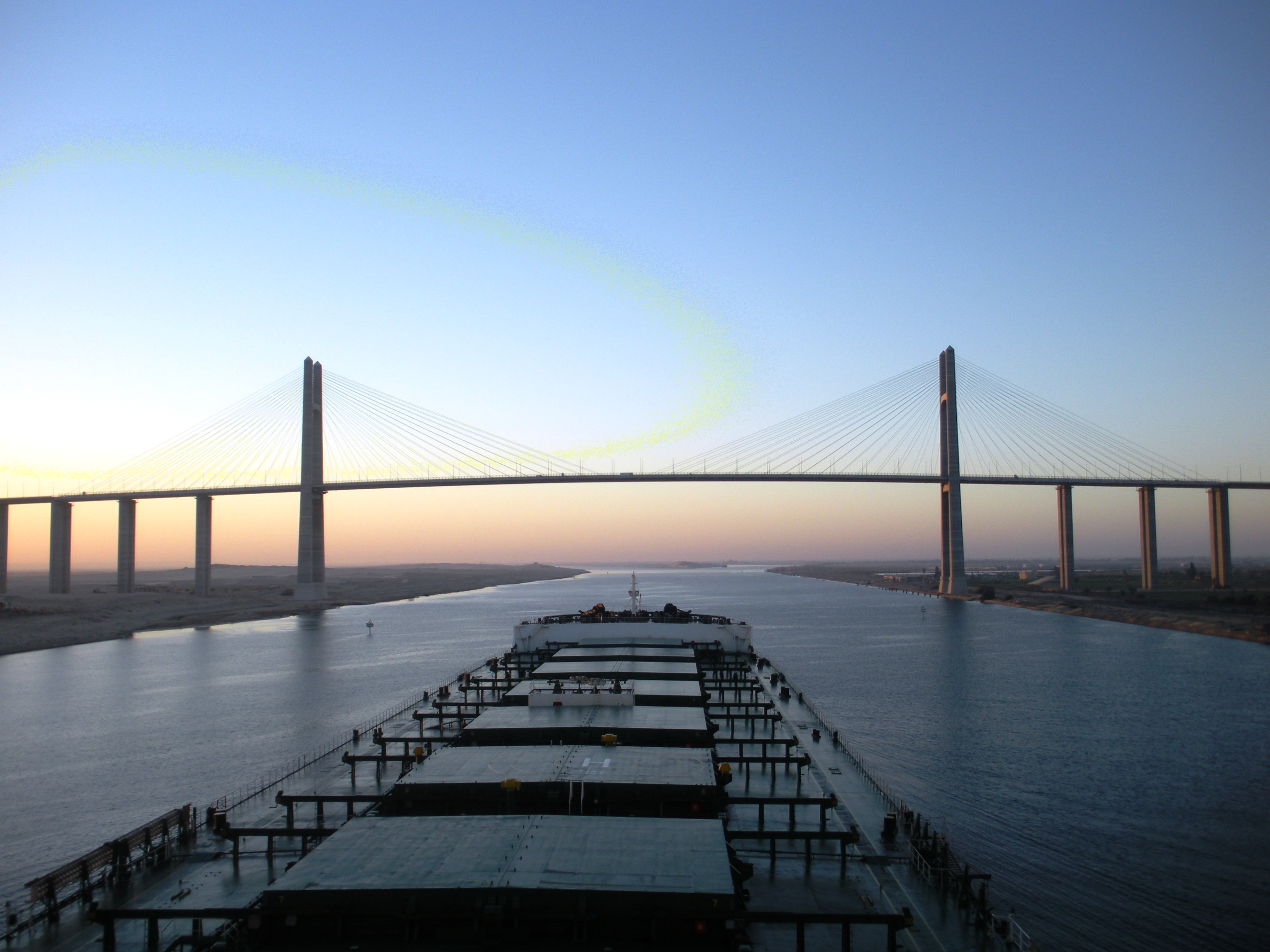 Jambatan Terusan Suez