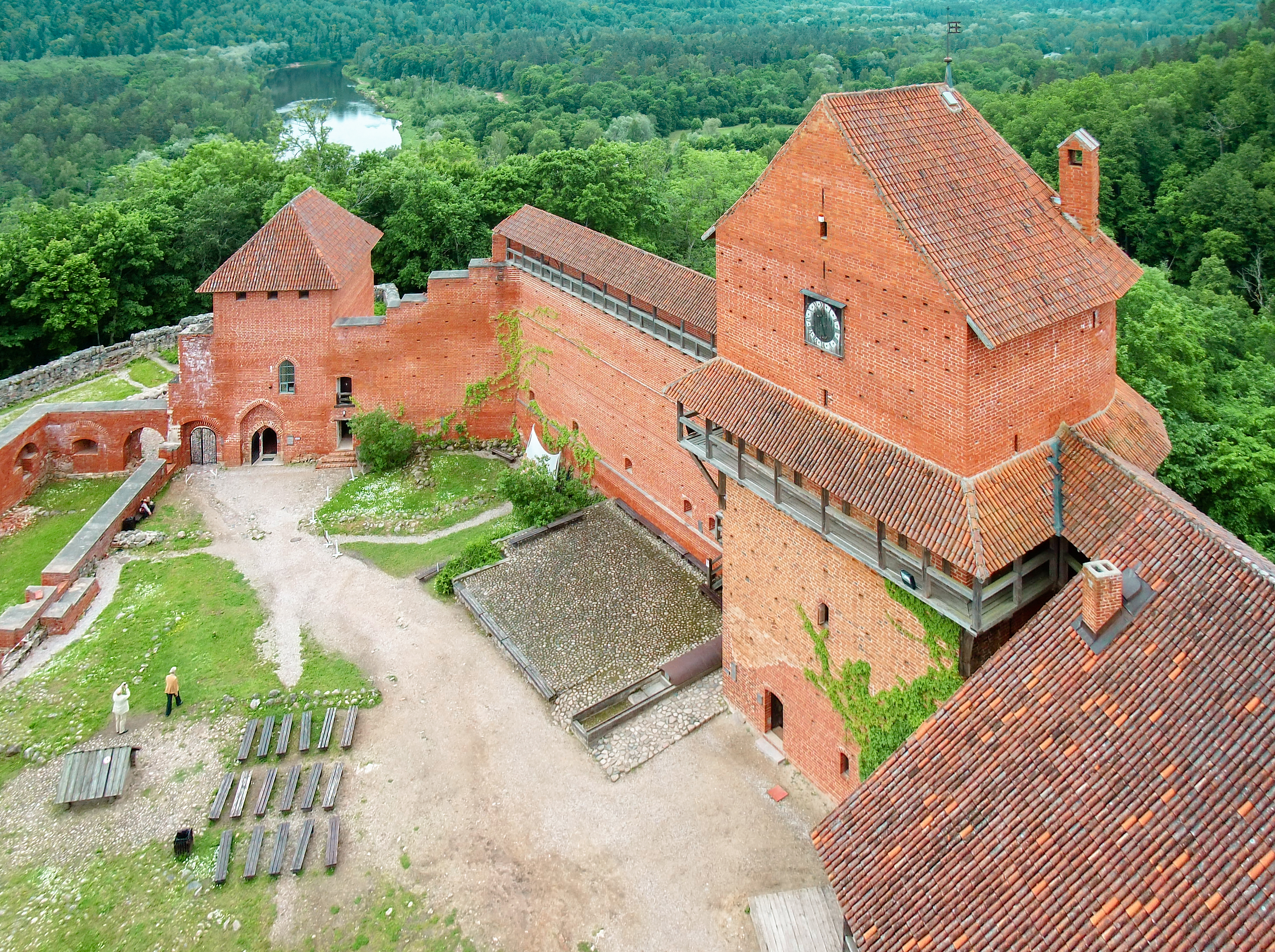 Istana Turaida berhampiran Sigulda, dibina pada tahun 1214 di bawah Albert dari Riga