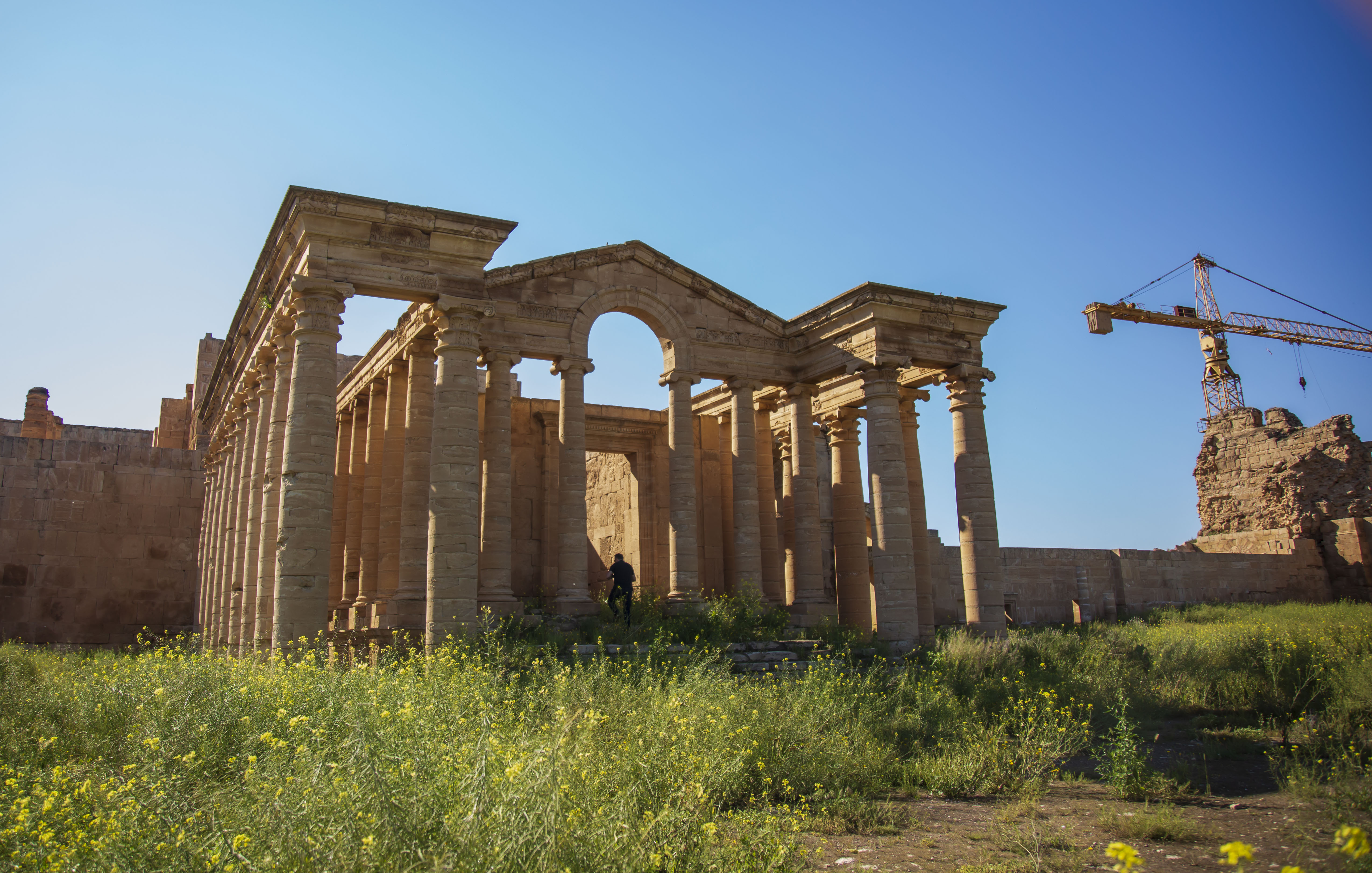 Fasad Kuil di Hatra berhampiran Mosul telah diisytiharkan sebagai Tapak Warisan Dunia oleh UNESCO pada tahun 1985