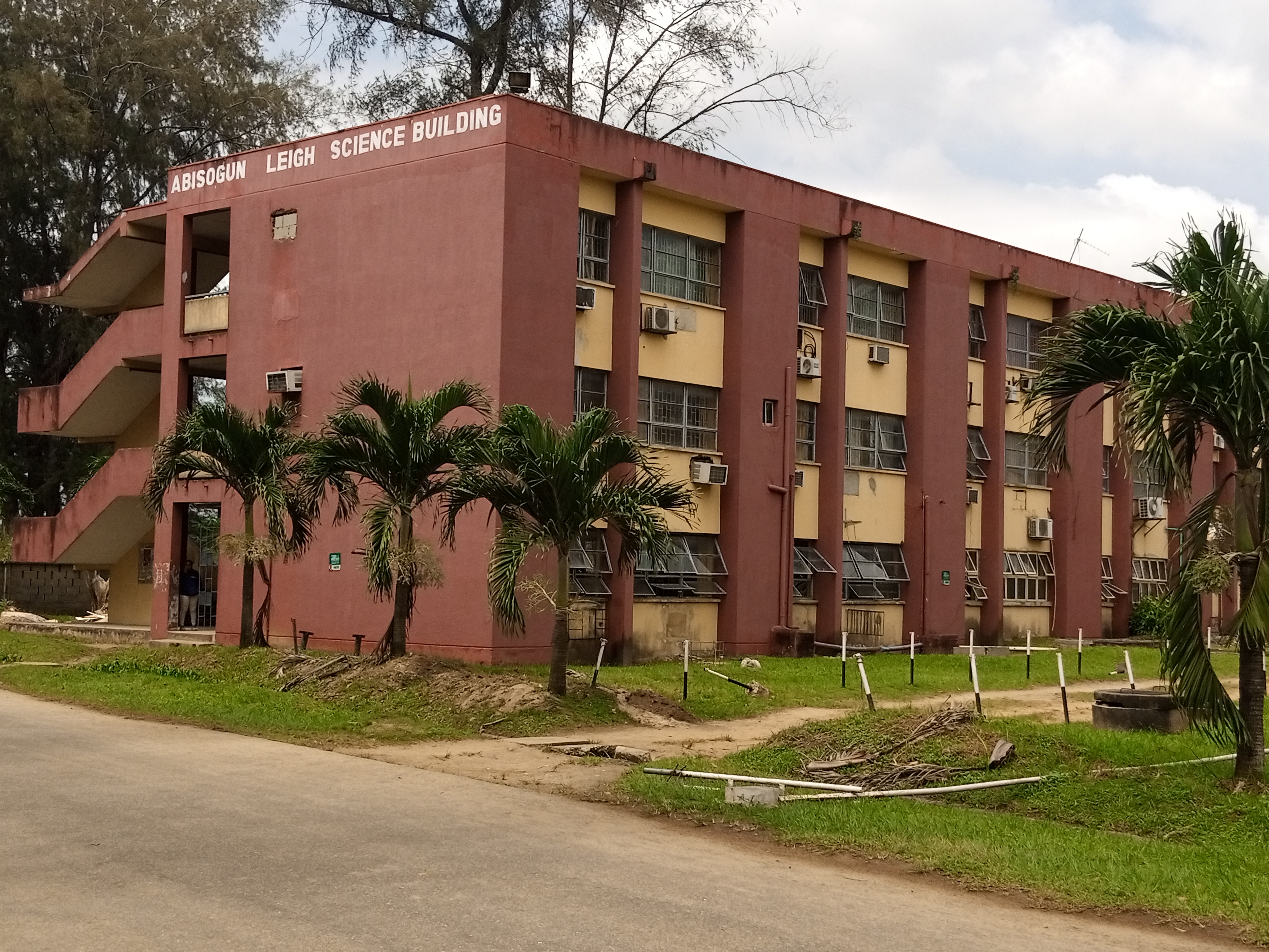 Bangunan Sains Abisogun Leigh, untuk Fakulti Sains Universiti Negeri Lagos