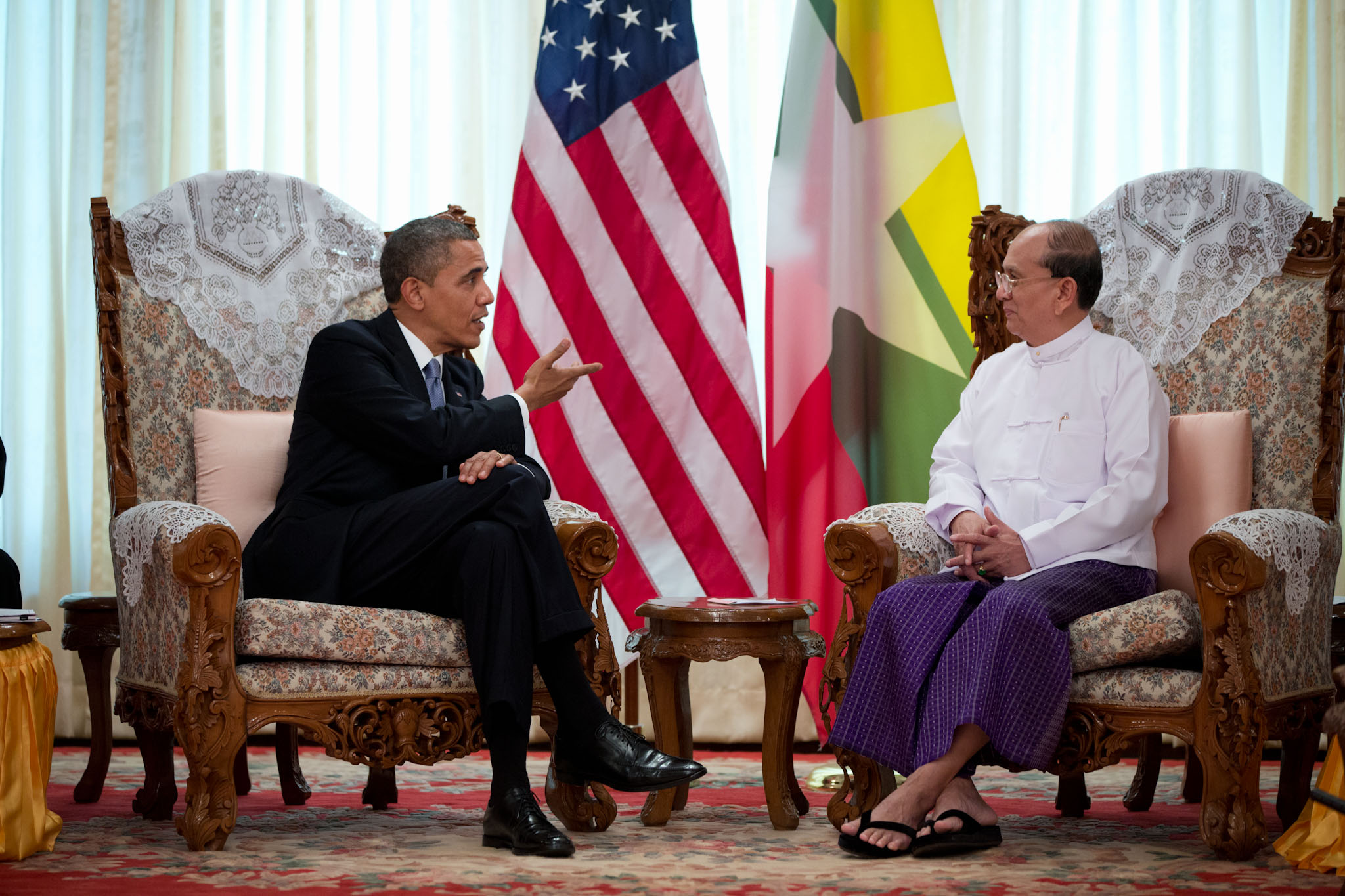 Obama and Thein Sein meeting in Yangon, 2012.