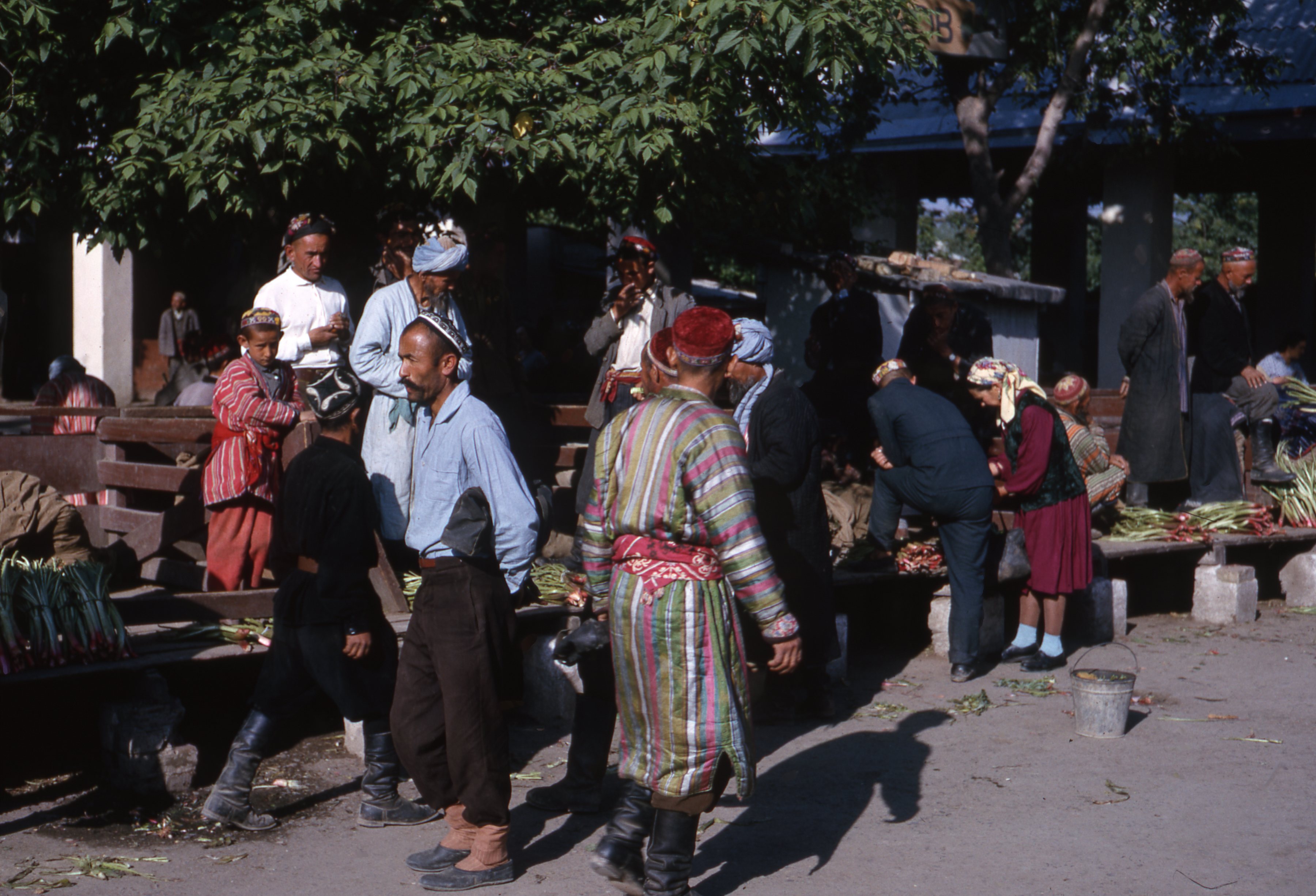 Tajikistan Soviet pada tahun 1964. Periode Soviet membawa perubahan signifikan dalam struktur sosial dan ekonomi.