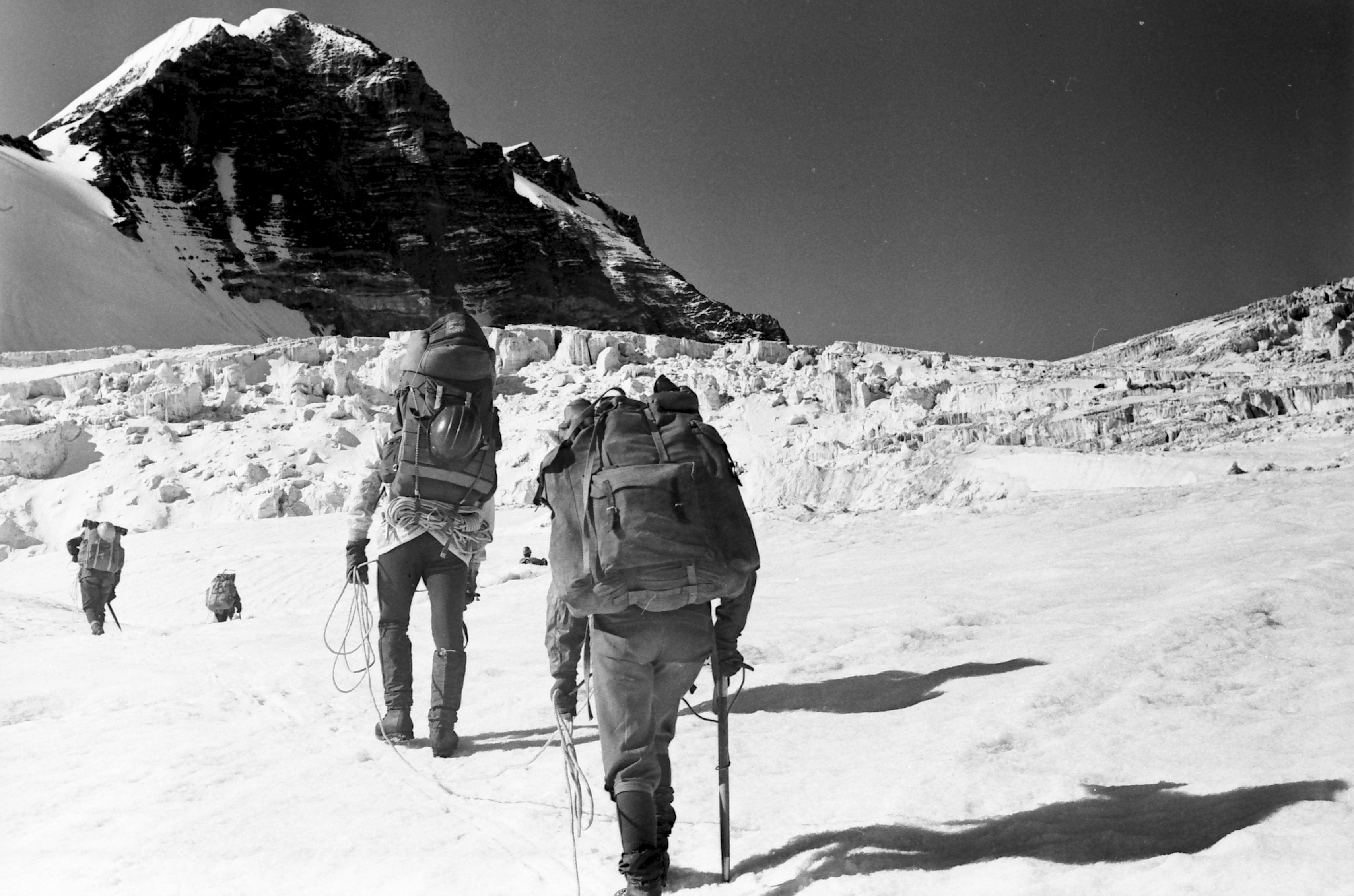 Tajikistan adalah tujuan bagi para pendaki gunung. Ekspedisi tahun 1982 ke Tartu Ülikool 350.