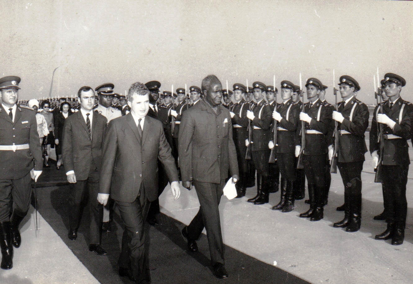 Kenneth Kaunda, Zambia's first President, during a state visit to Romania in 1970. His leadership defined Zambia's initial decades of independence and its role in regional politics.