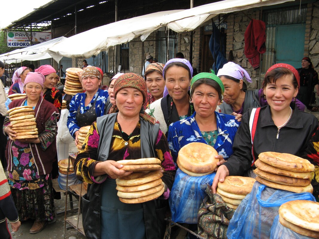 Người bán bánh mì ở Urgut