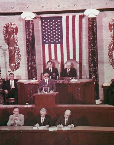 Raja Bhumibol Adulyadej berucap di sesi bersama Kongres Amerika Syarikat, 1960.