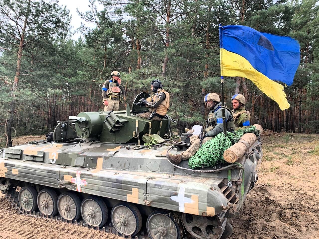 Ukrainian troops on the move during the 2022 Ukrainian eastern counteroffensive