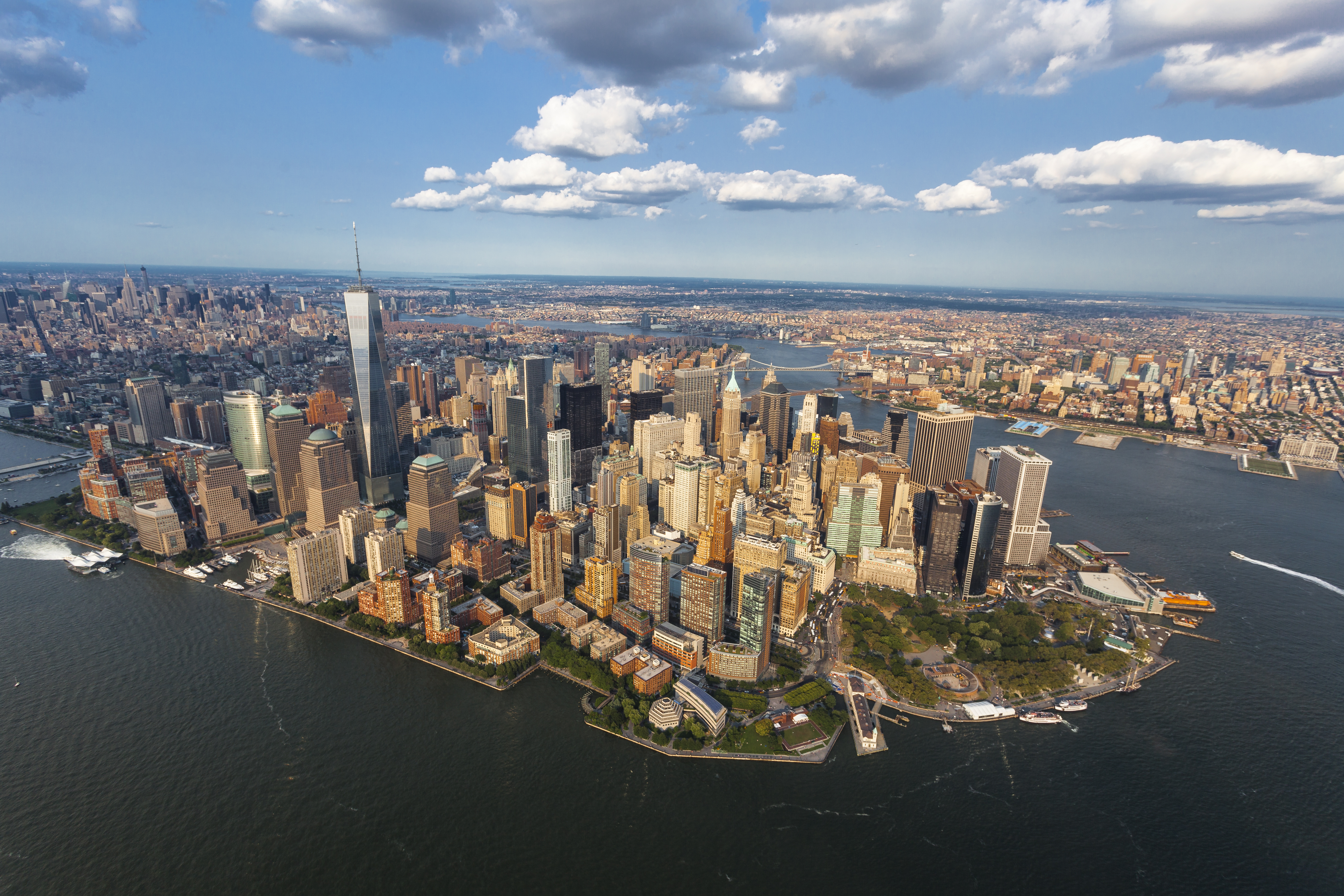 Pemandangan udara Manhattan Bawah, Bandar Raya New York.