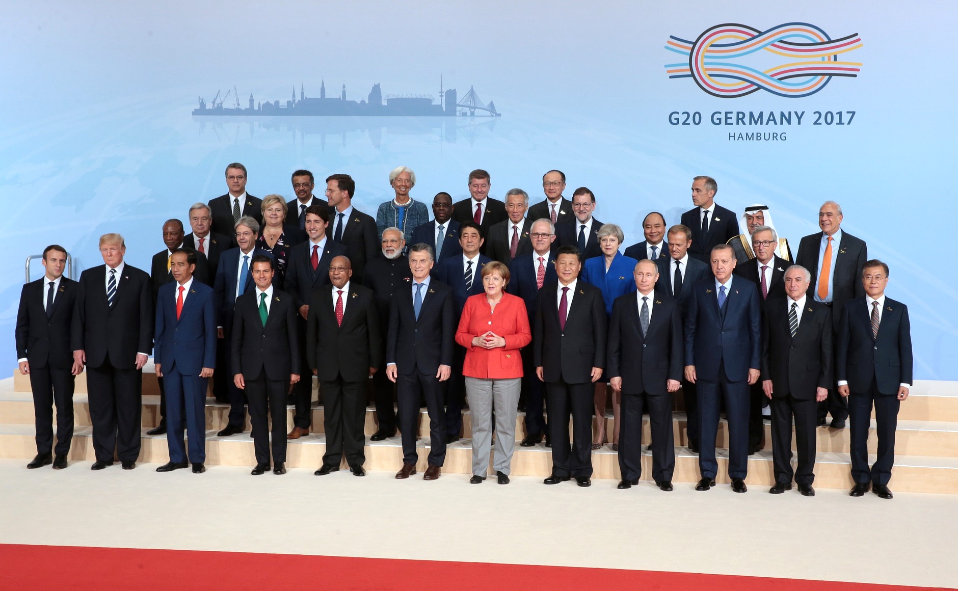 Perdana Menteri Lee Hsien Loong pada pertemuan puncak G20 meeting 2017 di Jerman. Sejak 2010, Singapura sering diundang untuk berpartisipasi dalam proses G20.