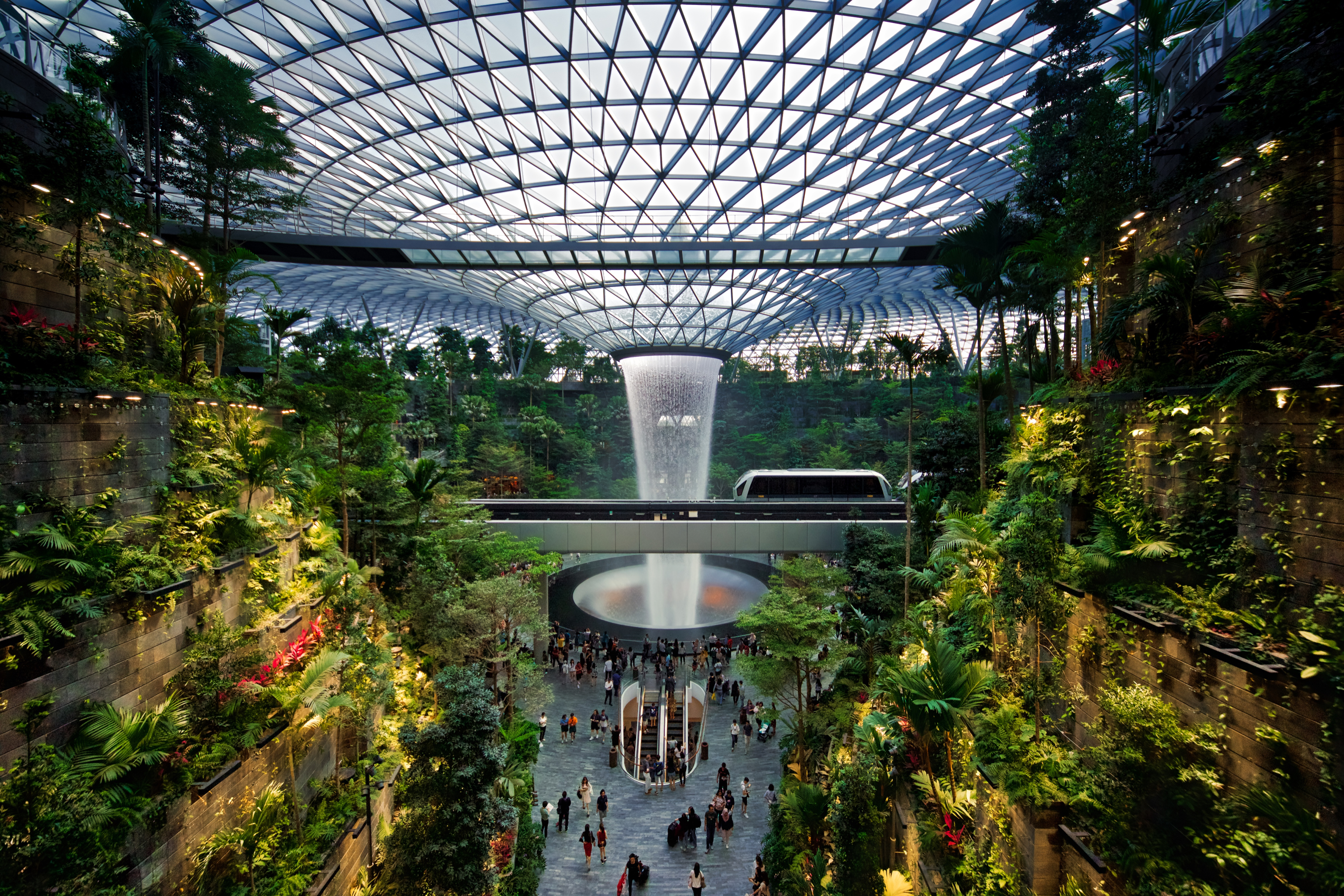 The Rain Vortex di Jewel Changi Airport