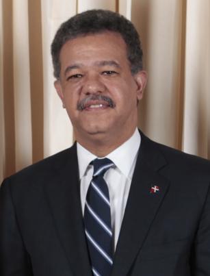 Leonel Fernández là tổng thống từ 1996-2000 & 2004-2012.
