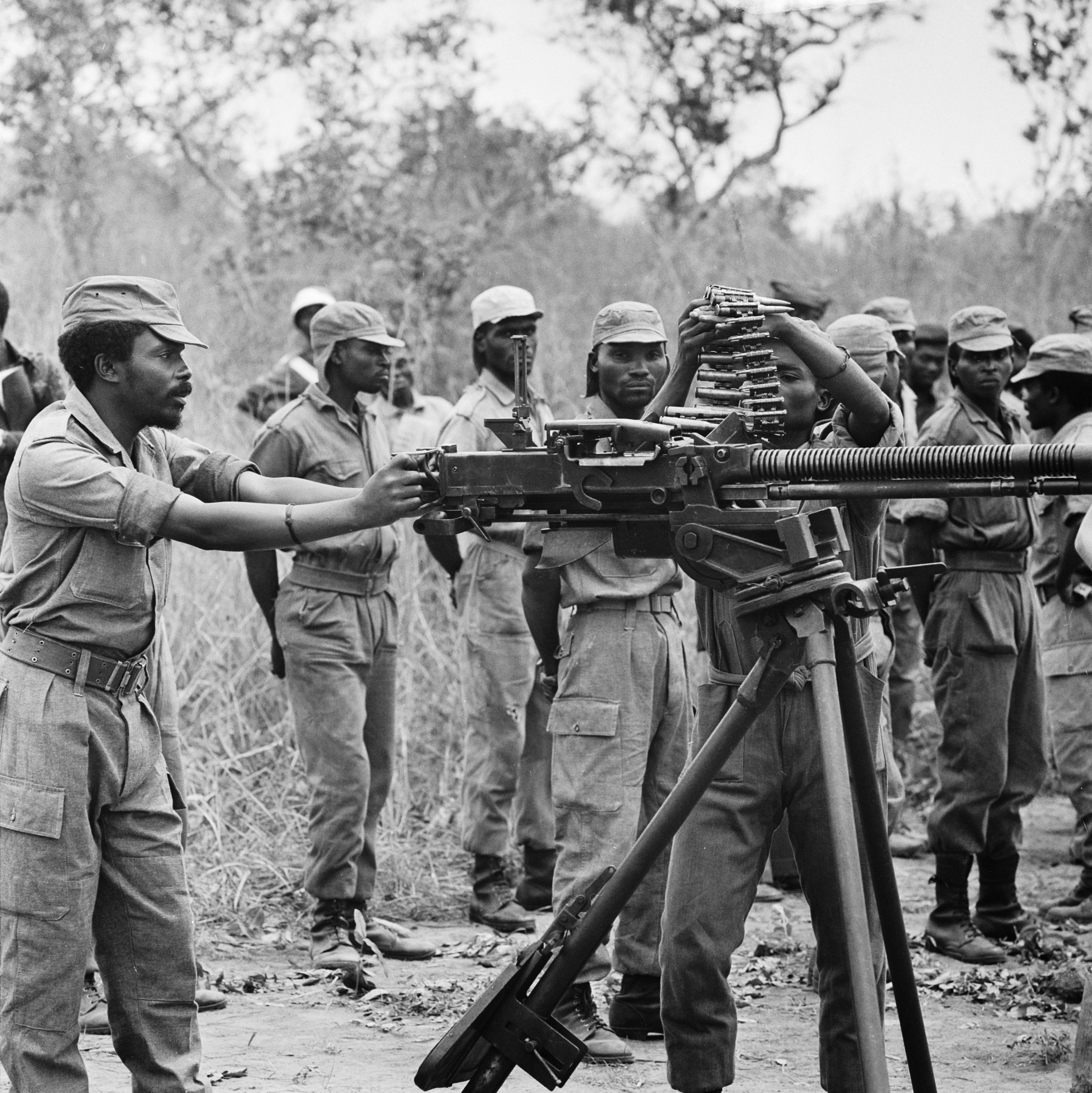 1973年に訓練中のアンゴラ民族解放戦線のメンバー