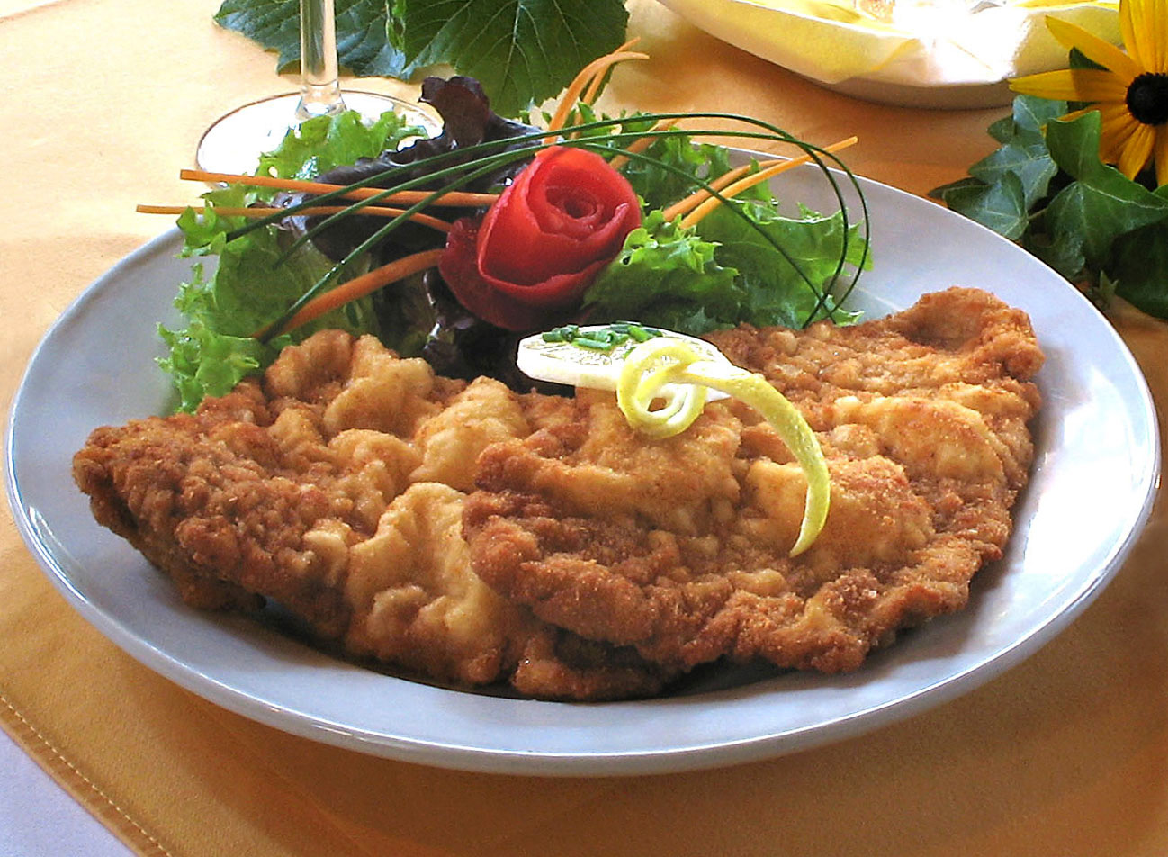 Wiener Schnitzel, hidangan tradisional Austria