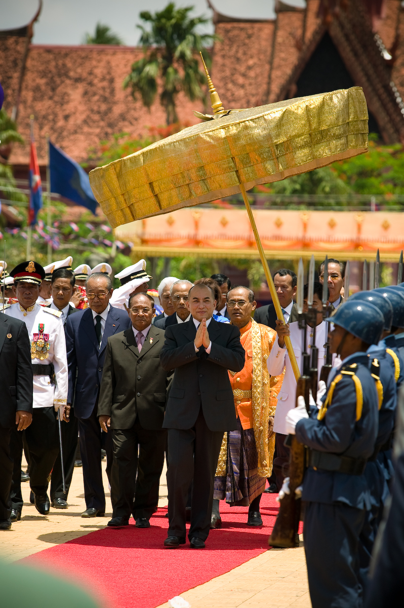 Norodom Sihamoni, Raja Kemboja